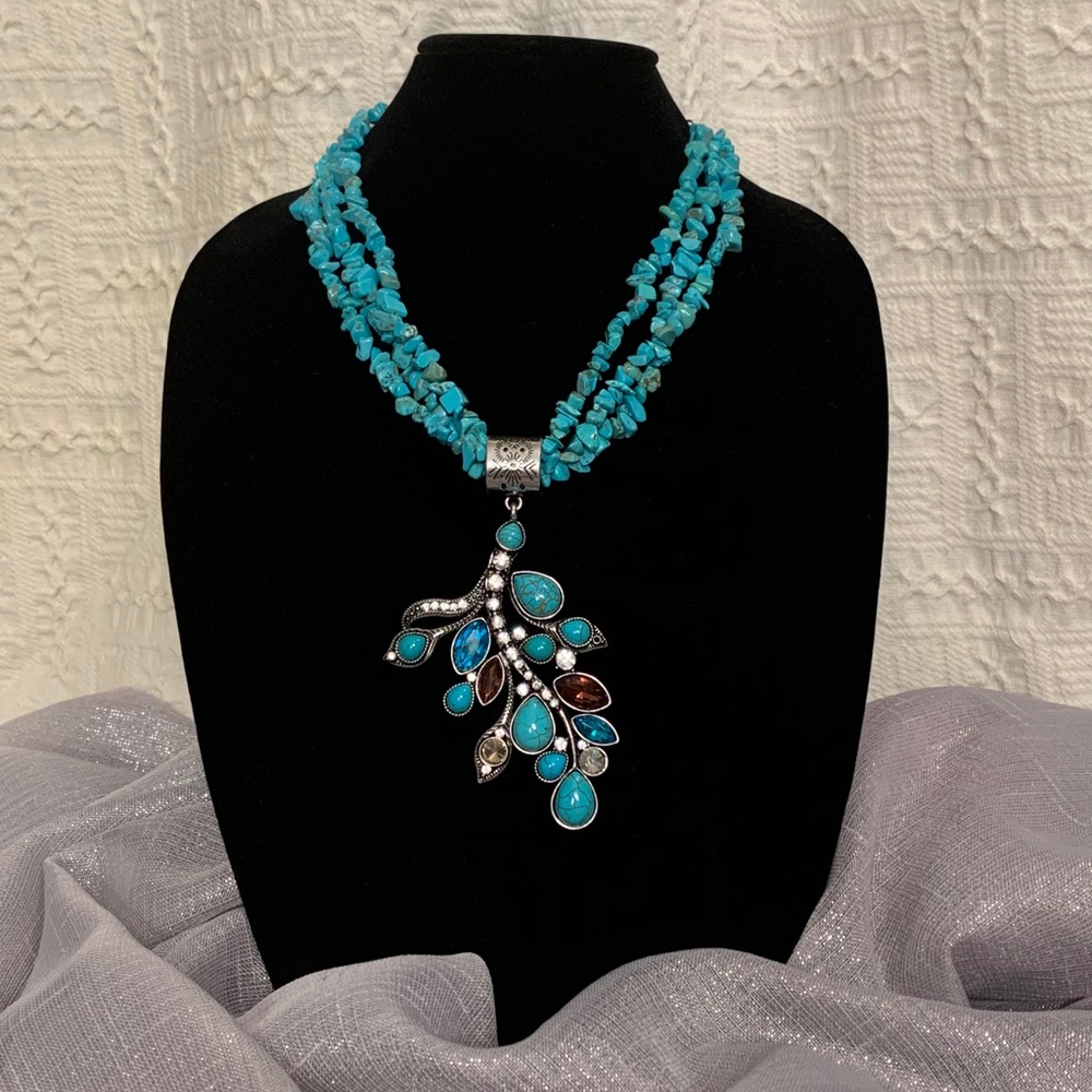 Blue Howlite Necklace with Pendant